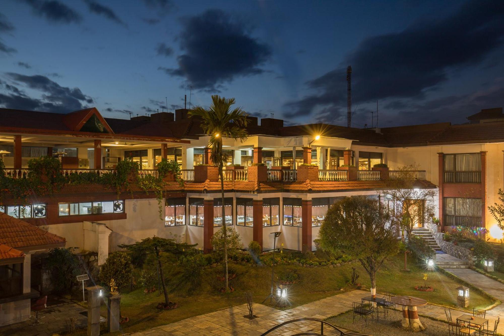 Hotel Pokhara Grande Exterior foto